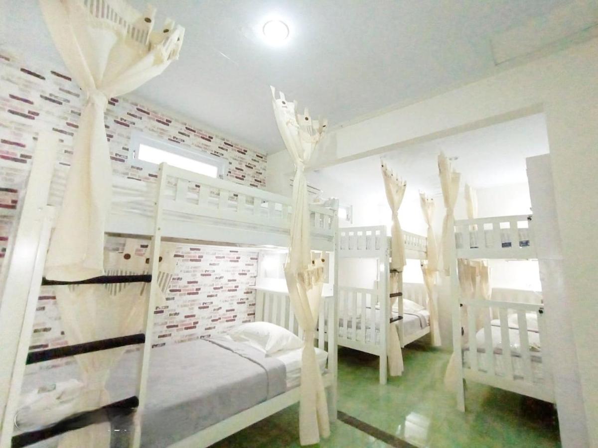 Ndalem Kampoeng Budget Stay Джокьякарта Экстерьер фото